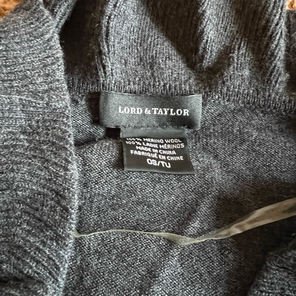 Gray Ruffled Wrap/Shawl - Picture 2 of 2